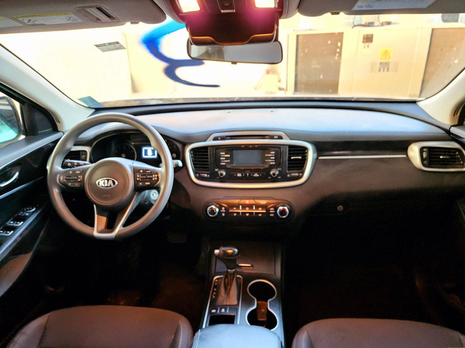 2017 KIA SORENTO — 140384 Miles — Lot 76917234 — Souq - Marhaba Auctions Used Cars - Image 7