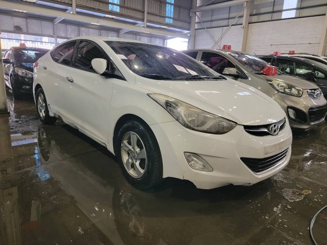 HYUNDAI AVANTE 2012 - Marhaba Auction Used Cars - Image 4