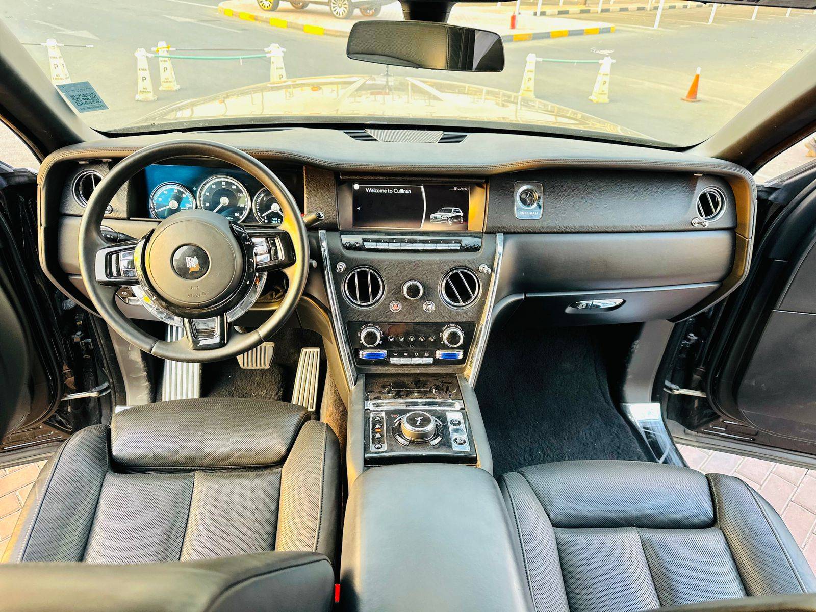 2019 ROLLS ROYCE CULLINAN — 24610 KM — Lot 14123 — Souq - Marhaba Auctions Used Cars - Image 9