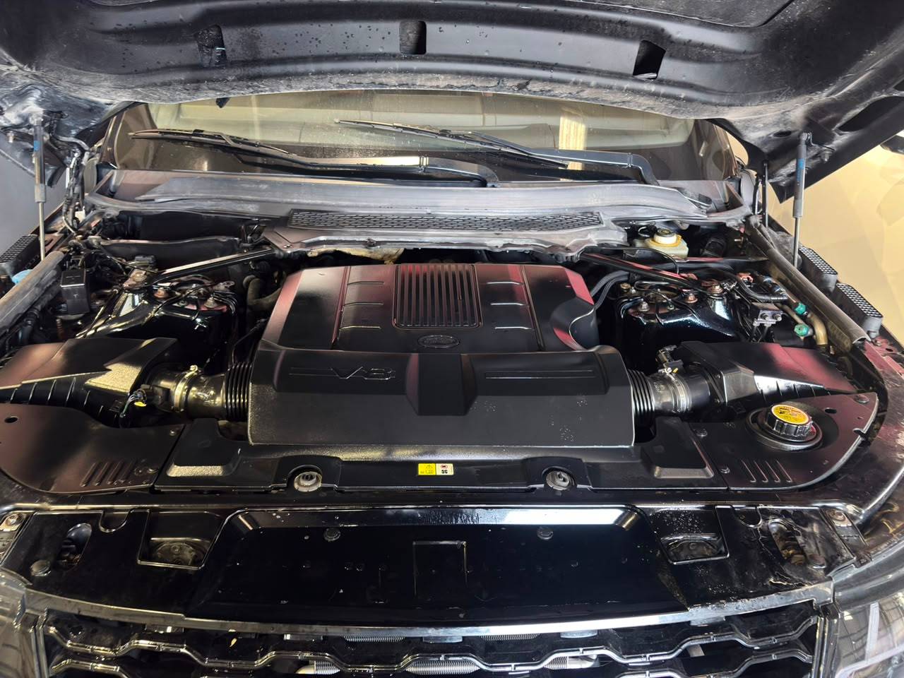 2014 LAND ROVER RANGE ROVER SPORT — 258985 KM — Lot A302543 — Main - Marhaba Auctions Used Cars - Image 7