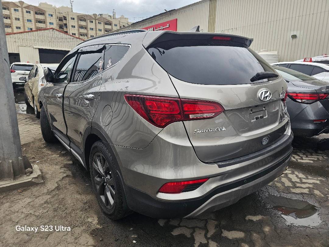 HYUNDAI SANTA FE SPORT