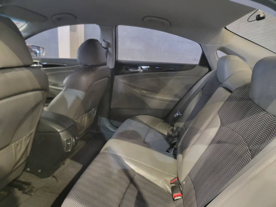 2010 HYUNDAI SONATA — 148992 KM — Lot A090704 — Main - Marhaba Auctions Used Cars - Image 6