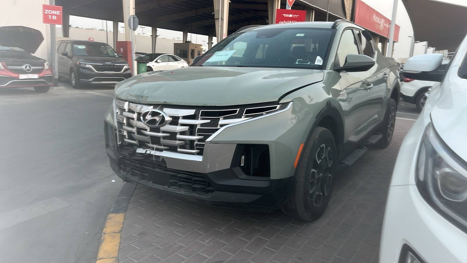 2023 HYUNDAI SANTA CRUZ — 47050 Miles — Lot 93586015 — Souq - Marhaba Auctions Used Cars - Image 4