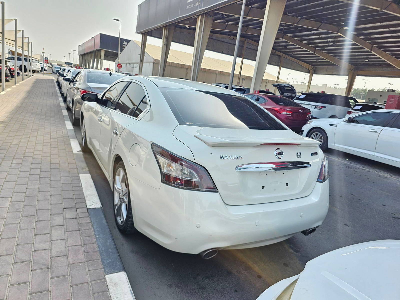2015 NISSAN MAXIMA — 174839 KM — Lot AP0FC375216 — Souq - Marhaba Auctions Used Cars - Image 4