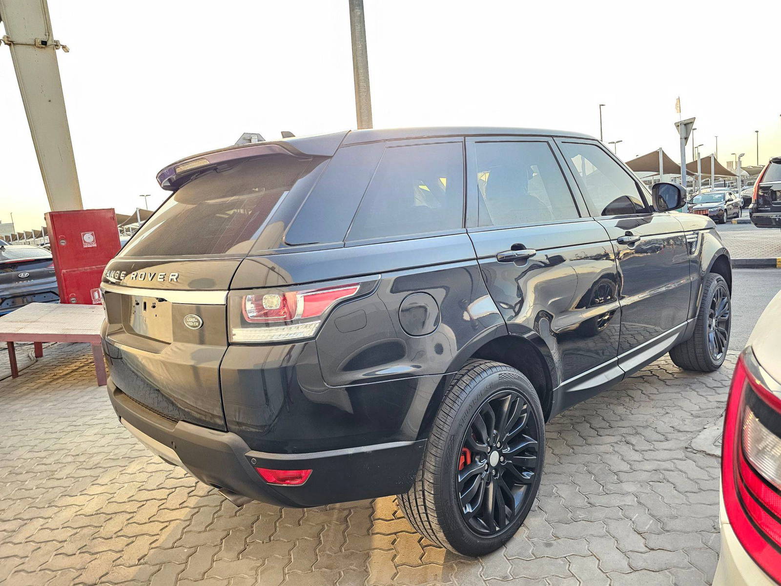 2016 LAND ROVER RANGE ROVER SPORT — 102662 Miles — Lot 6GA101806 — Souq - Marhaba Auctions Used Cars - Image 4
