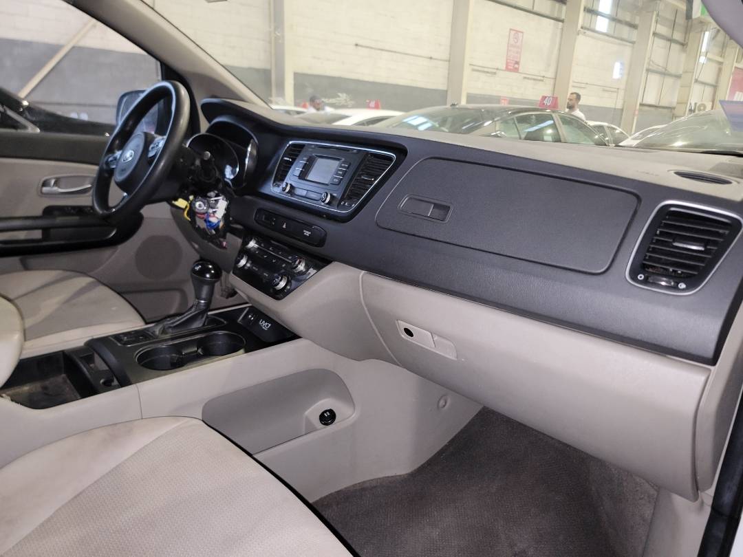 2016 KIA SEDONA — 130654 Miles — Lot 6119574 - Marhaba Auctions Used Cars - Image 4