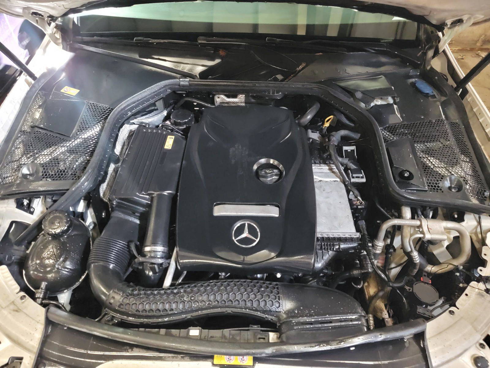 MERCEDES BENZ C300 2016 - Marhaba Auction Used Cars - Image 12