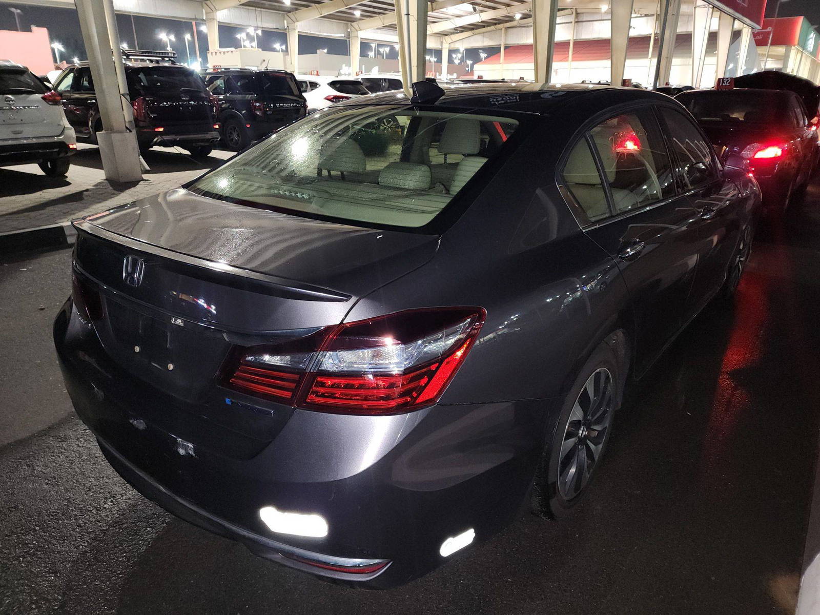 2017 HONDA ACCORD — 135242 Miles — Lot 77926423 - Marhaba Auctions Used Cars - Image 4