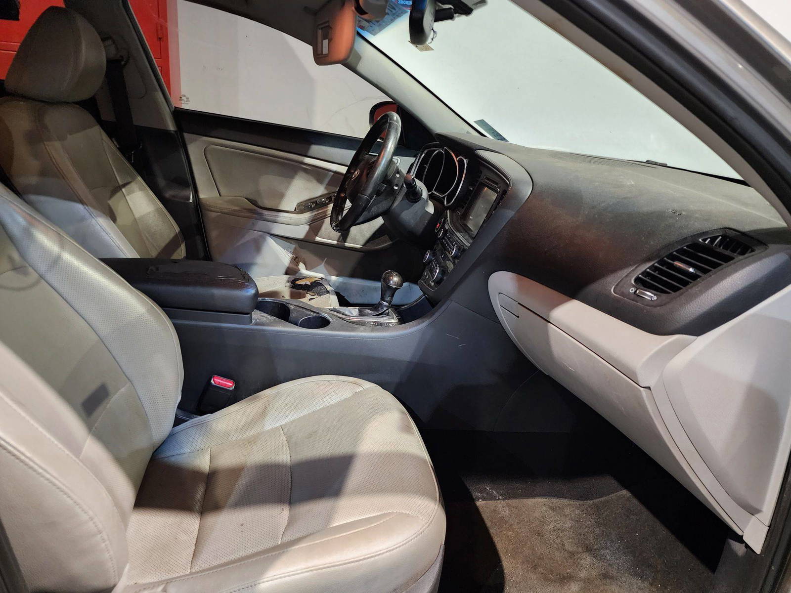 2014 KIA OPTIMA — 203760 Miles — Lot 24175 — Al Quoz - Marhaba Auctions Used Cars - Image 8