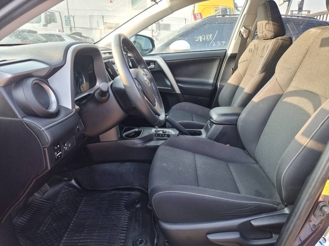 2018 TOYOTA RAV4 — 91142 Miles — Lot 124587 — Souq - Marhaba Auctions Used Cars - Image 8