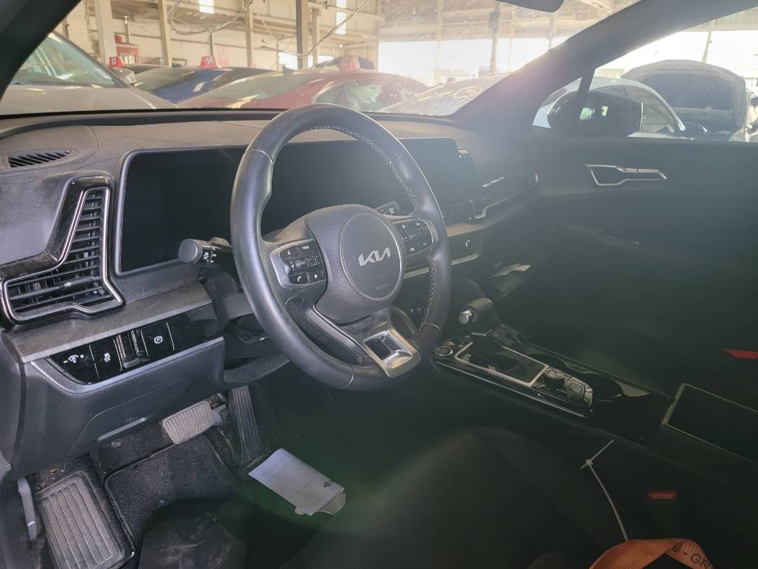 2023 KIA SPORTAGE — 24038 Miles — Lot 84600934 — Main - Marhaba Auctions Used Cars - Image 6