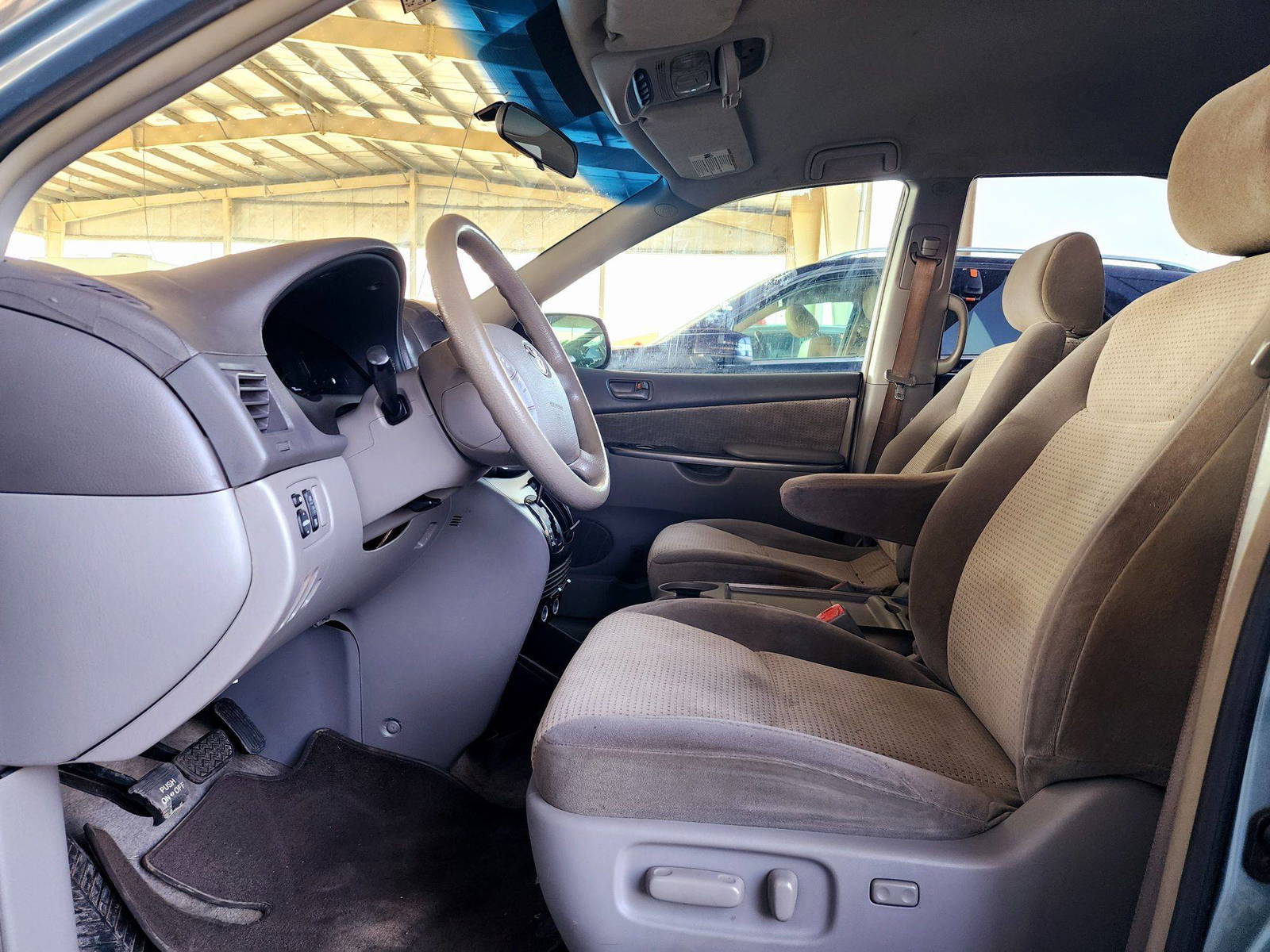 2007 TOYOTA SIENNA — 148229 Miles — Lot X7S017284 — Souq - Marhaba Auctions Used Cars - Image 8