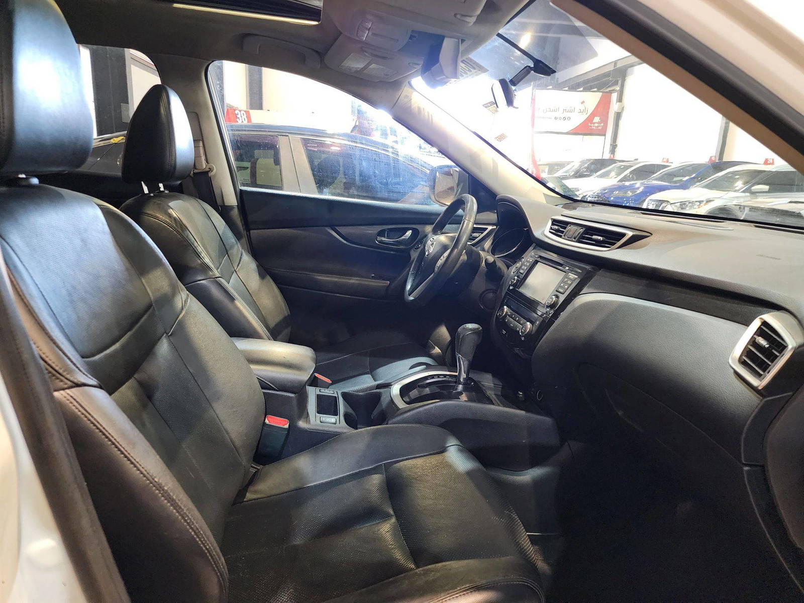 2014 NISSAN ROGUE — 127693 Miles — Lot 33506 — Al Quoz - Marhaba Auctions Used Cars - Image 9