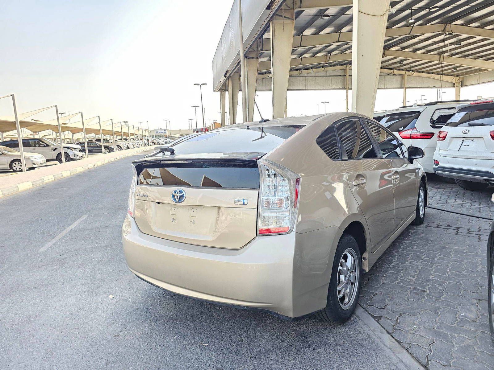 2011 TOYOTA PRIUS — 233987 Miles — Lot 2B0290382 — Souq - Marhaba Auctions Used Cars - Image 3