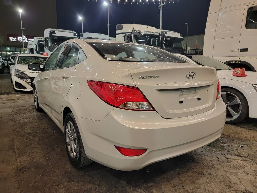 2016 HYUNDAI ACCENT — 170391 Miles — Lot E3GU060505 — Main - Marhaba Auctions Used Cars - Image 5