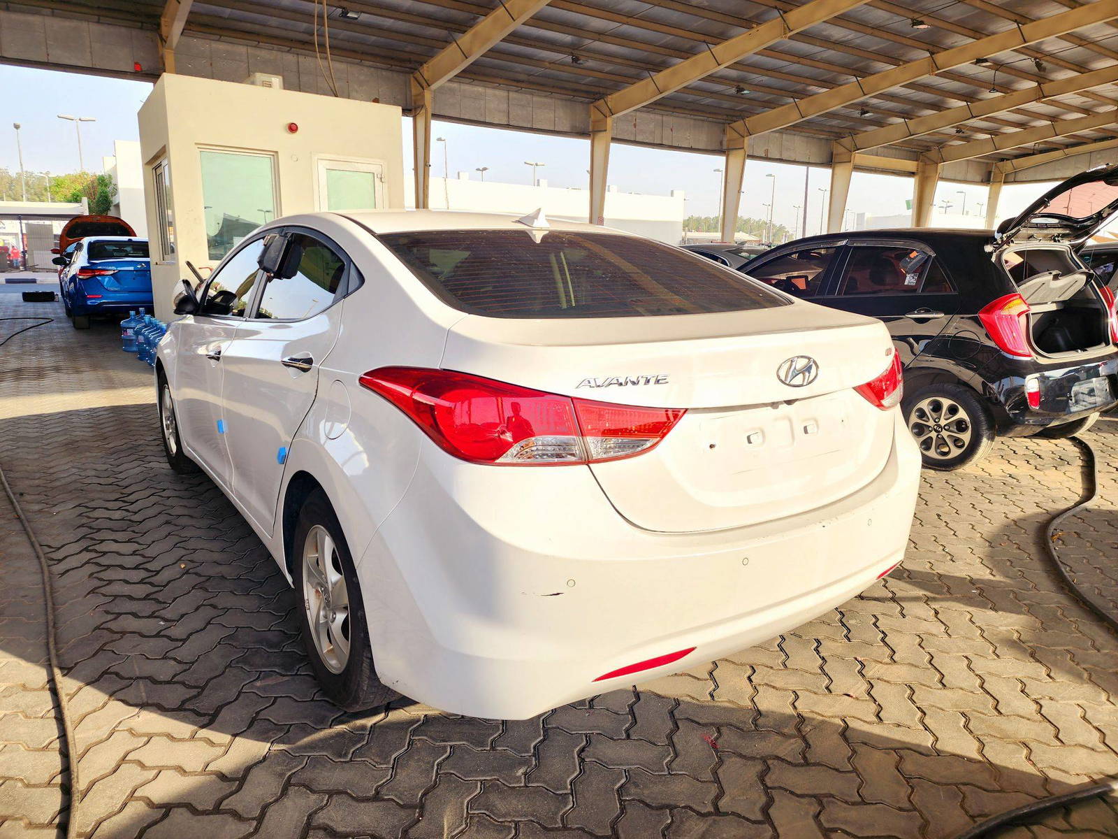 2013 HYUNDAI AVANTE — 202293 KM — Lot 671778 — Souq - Marhaba Auctions Used Cars - Image 4