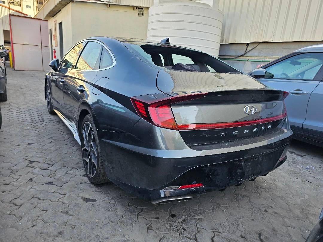 HYUNDAI SONATA