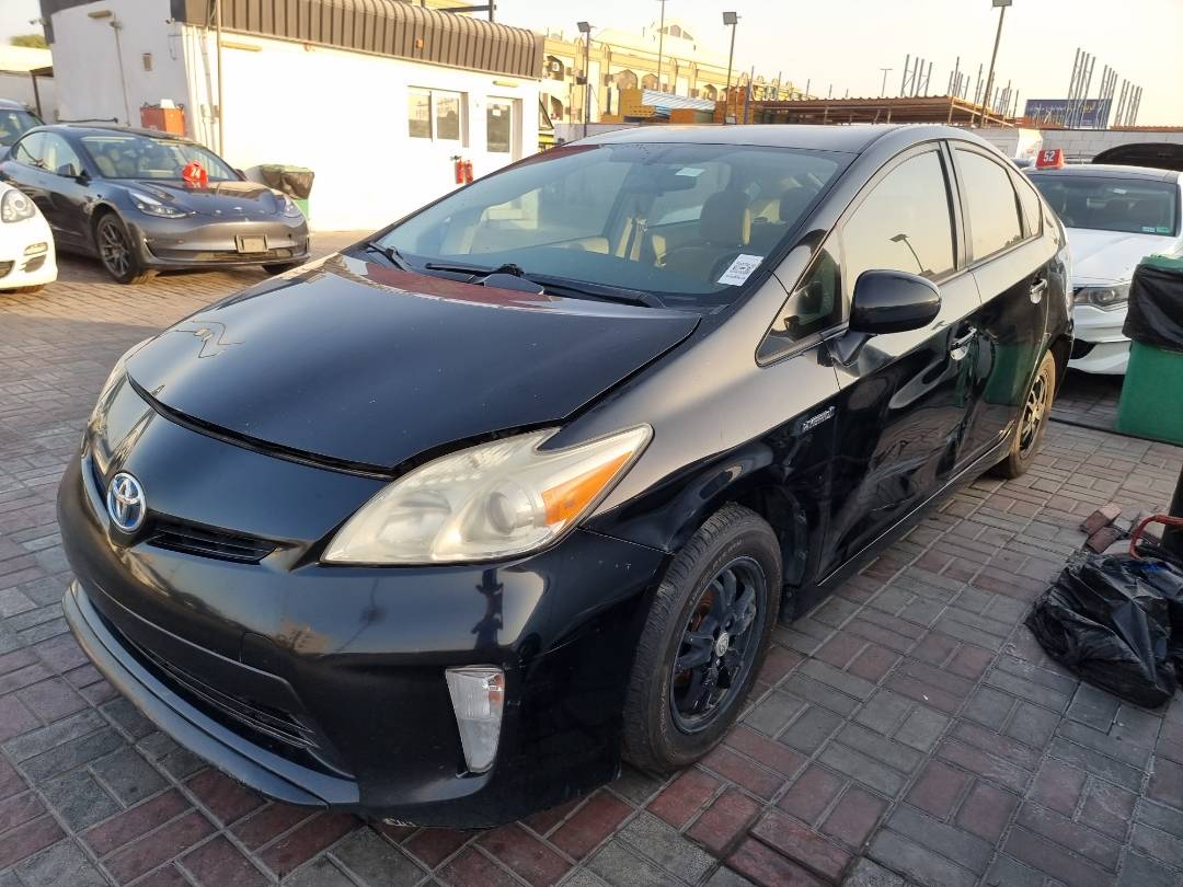 2015 TOYOTA PRIUS — 230374 Miles — Lot 215478 — Ind. 12 - Marhaba Auctions Used Cars - Image 3