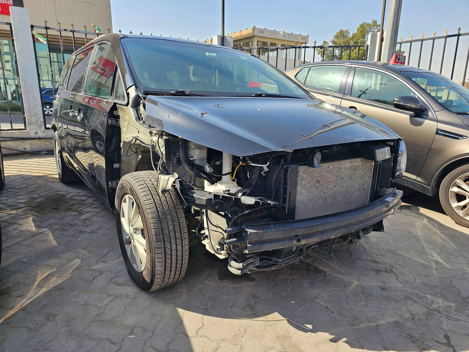 2017 KIA SEDONA — 133010 Miles — Lot H6246132 — Main - Marhaba Auctions Used Cars - Image 4