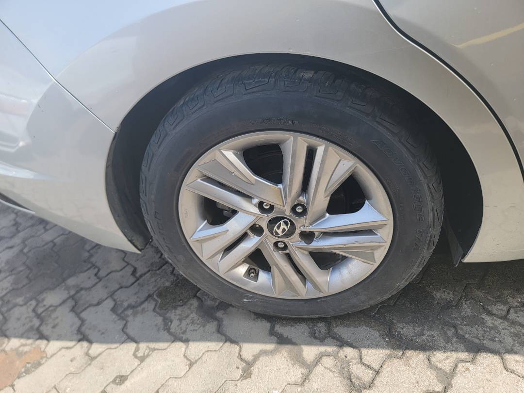 2019 HYUNDAI ELANTRA — 101129 Miles — Lot 73870663 - Marhaba Auctions Used Cars - Image 11