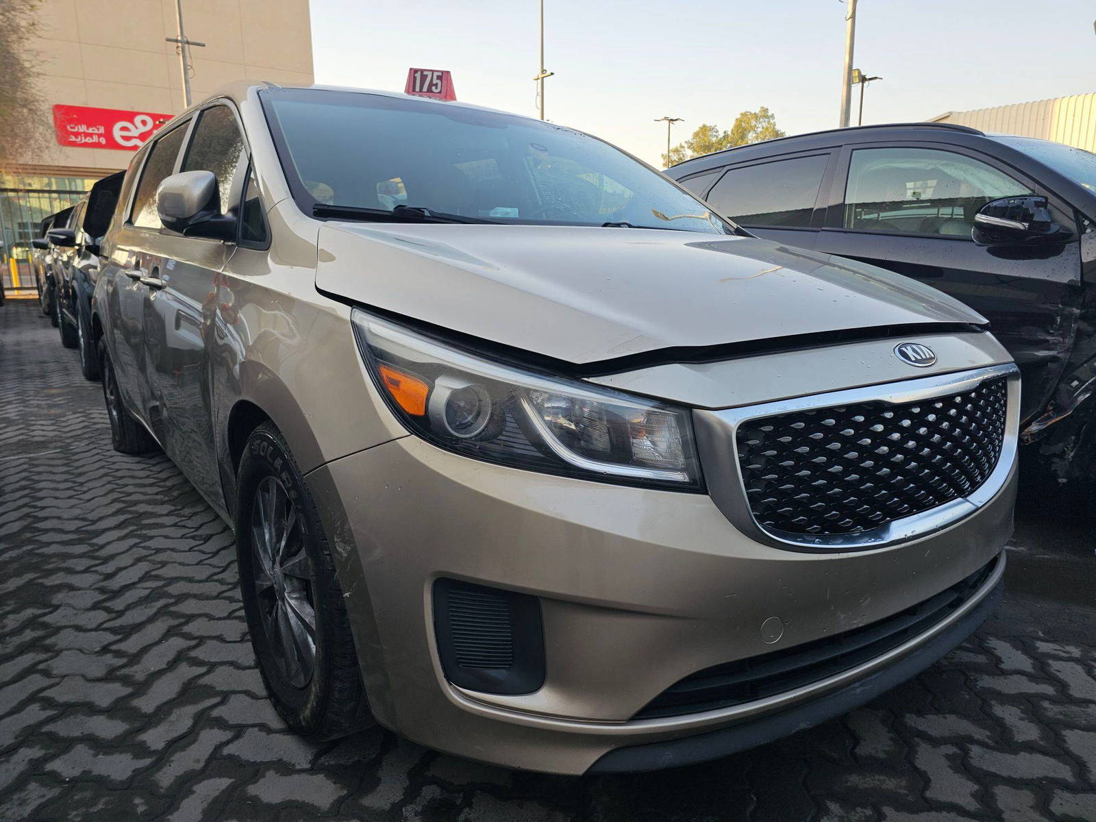 KIA SEDONA 2016 - Marhaba Auction Used Cars - Image 4