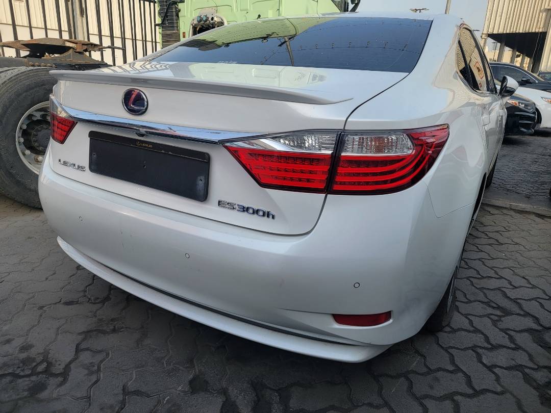 2013 LEXUS ES 300H — 219927 KM — Lot 033639 — Main - Marhaba Auctions Used Cars - Image 5