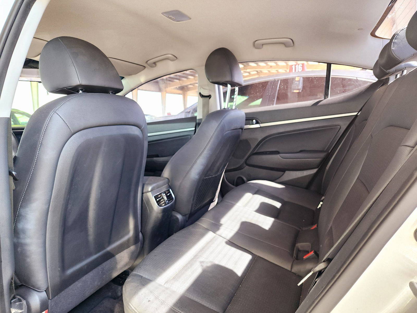 2016 HYUNDAI AVANTE — 69733 KM — Lot 018813 — Souq - Marhaba Auctions Used Cars - Image 6