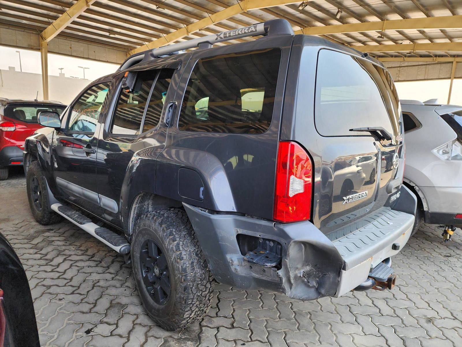2012 NISSAN XTERRA — 198125 Miles — Lot 3889 — Souq - Marhaba Auctions Used Cars - Image 5