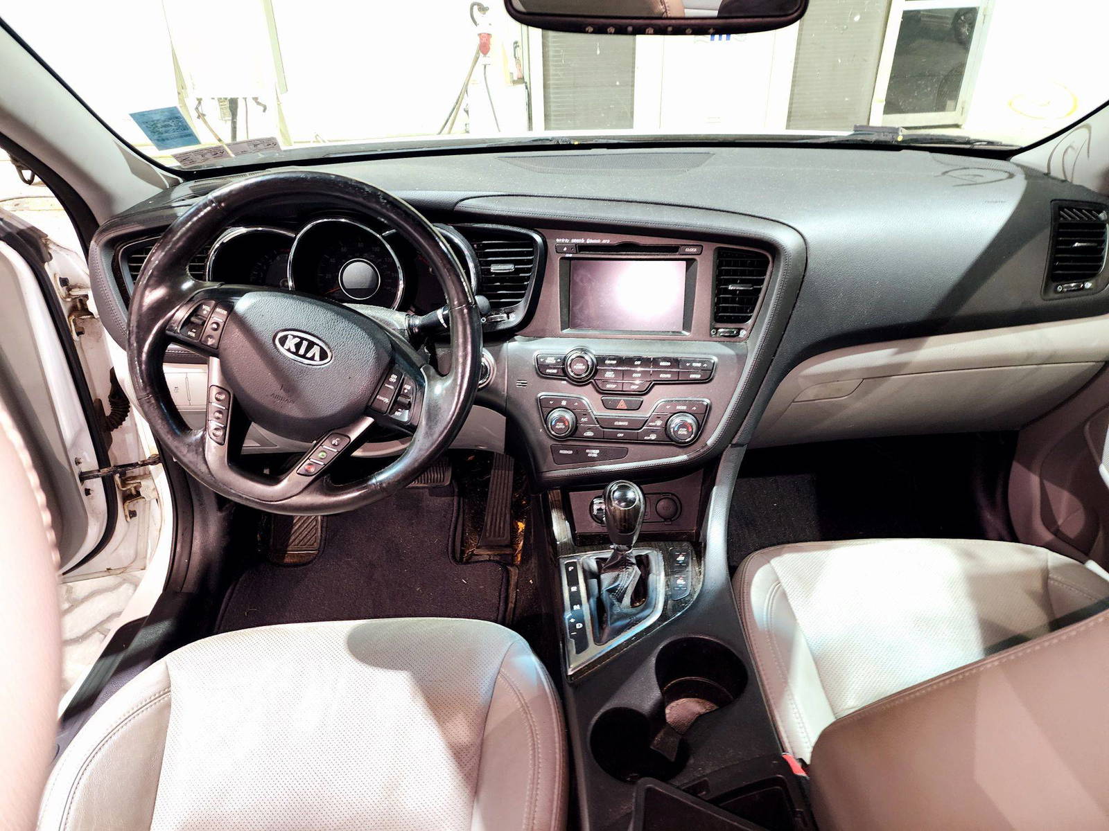 2012 KIA OPTIMA — 97946 Miles — Lot 64CG014724 — Souq - Marhaba Auctions Used Cars - Image 7