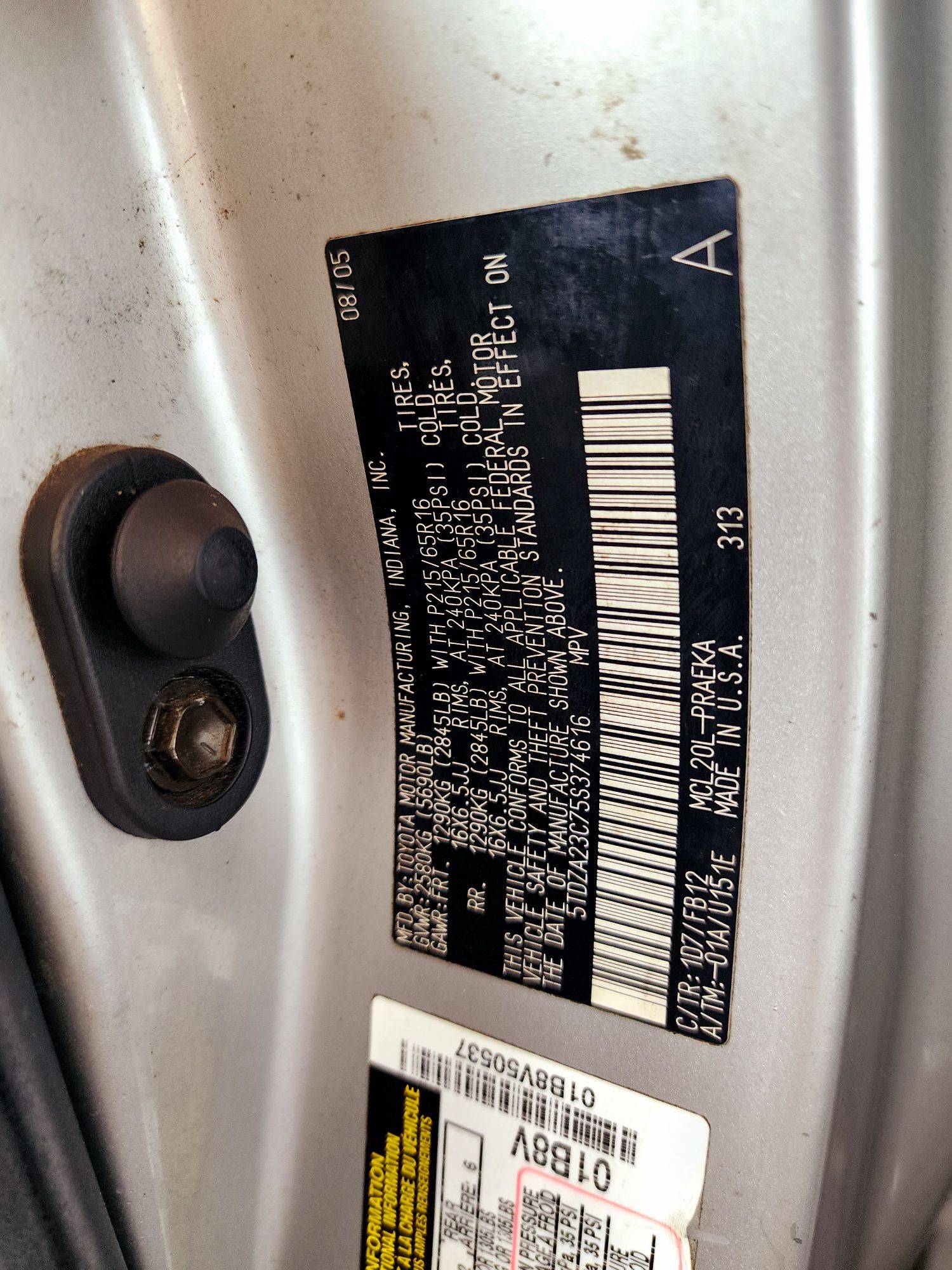 2005 TOYOTA SIENNA — 167092 Miles — Lot 66006014 — Souq - Marhaba Auctions Used Cars - Image 10
