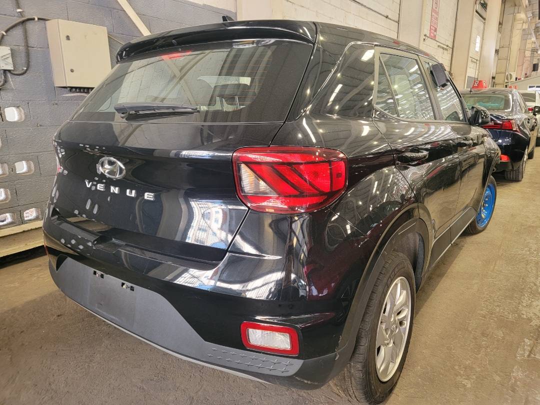 2021 HYUNDAI VENUE SEL — 51298 Miles — Lot 42619014 — Ind. 12 - Marhaba Auctions Used Cars - Image 4