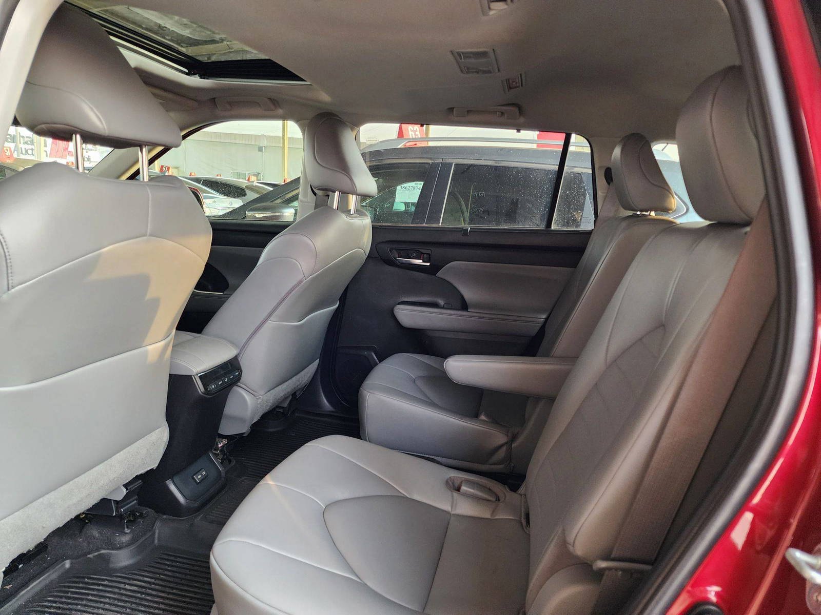 2023 TOYOTA HIGHLANDER — 14268 Miles — Lot 15686 — Souq - Marhaba Auctions Used Cars - Image 10