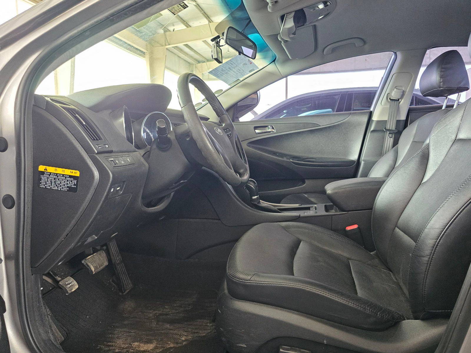 2012 HYUNDAI SONATA — 156116 KM — Lot 423859 — Souq - Marhaba Auctions Used Cars - Image 8