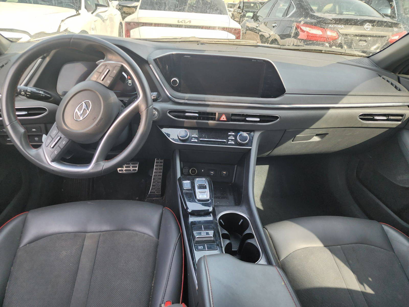 2022 HYUNDAI SONATA — 61854 Miles — Lot H149957 — Main - Marhaba Auctions Used Cars - Image 13