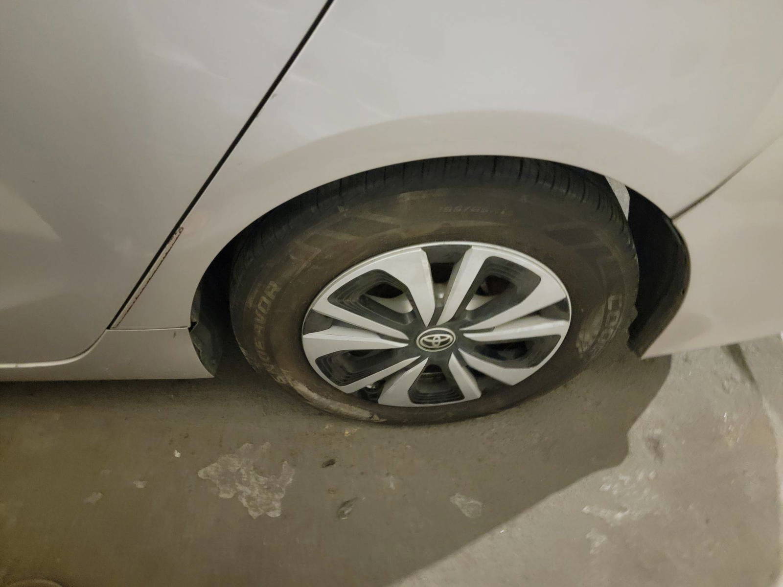 2017 TOYOTA PRIUS PRIME — 175376 Miles — Lot 92692975 — Main - Marhaba Auctions Used Cars - Image 6