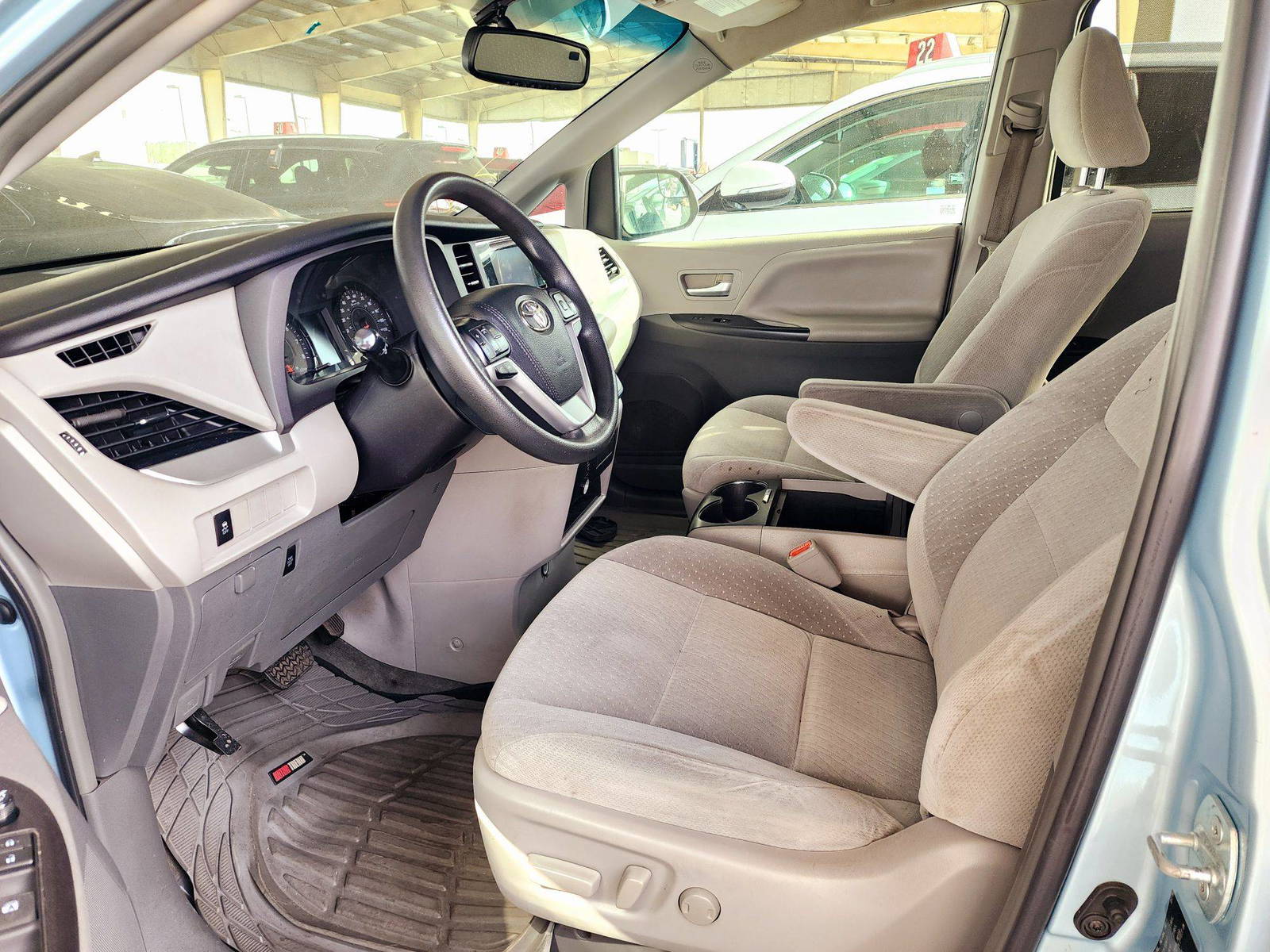 2015 TOYOTA SIENNA — 139977 Miles — Lot S618250 — Main - Marhaba Auctions Used Cars - Image 9