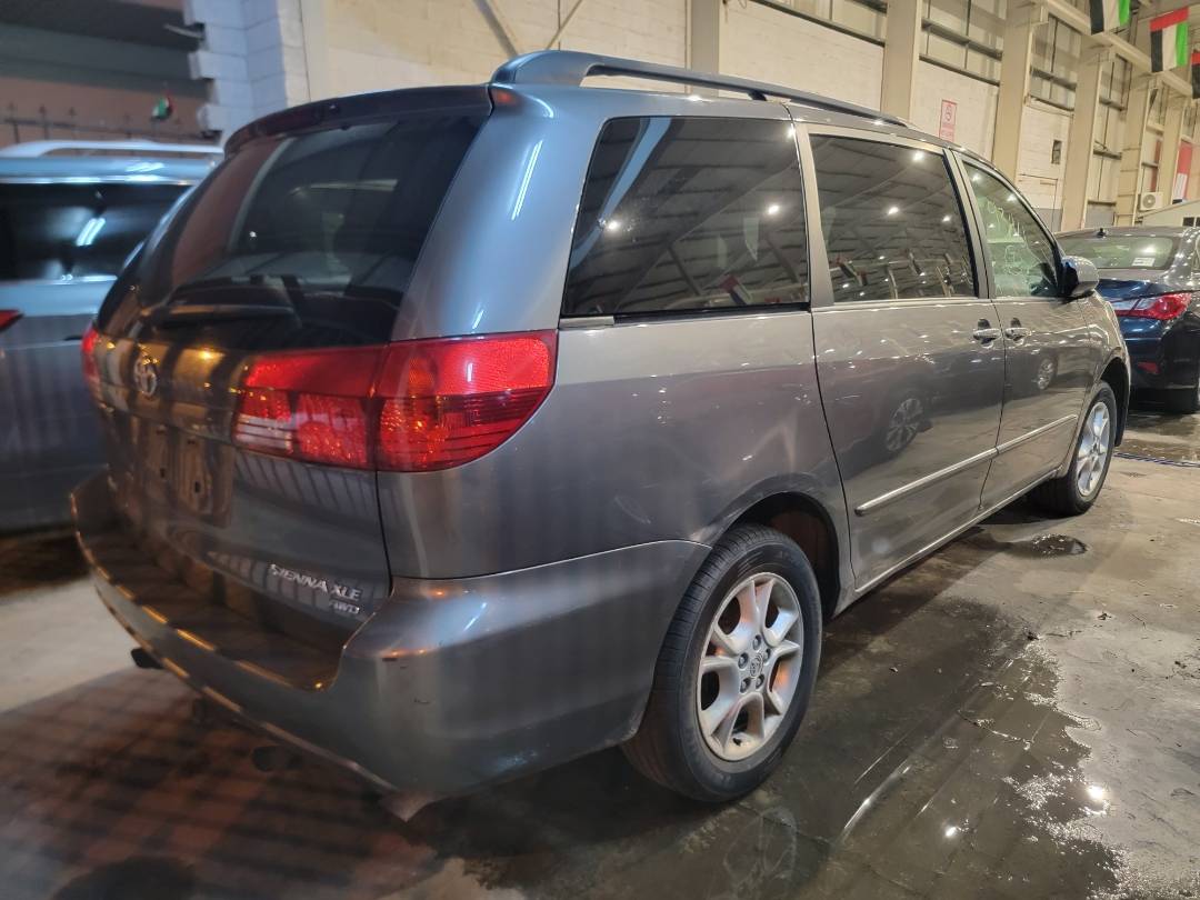 2004 TOYOTA SIENNA — 245682 Miles — Lot 38093461 - Marhaba Auctions Used Cars - Image 3