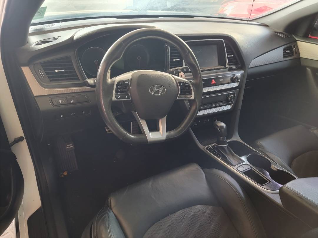 2018 HYUNDAI SONATA — 96461 Miles — Lot H718009 — Souq - Marhaba Auctions Used Cars - Image 9