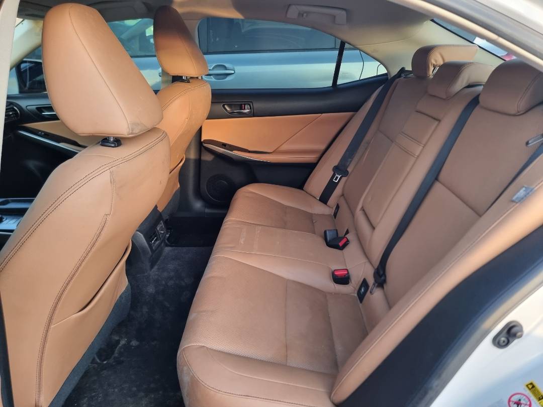 2014 LEXUS IS 250 — 122208 Miles — Lot 125487 — Souq - Marhaba Auctions Used Cars - Image 6