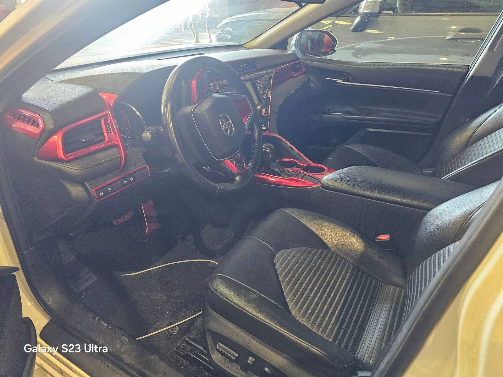2018 TOYOTA CAMRY — 180449 Miles — Lot 63324905 — Main - Marhaba Auctions Used Cars - Image 8