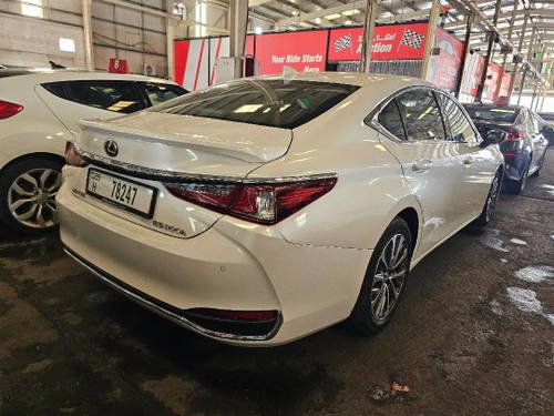 2023 LEXUS ES 300H for sale at Marhaba Auctions
