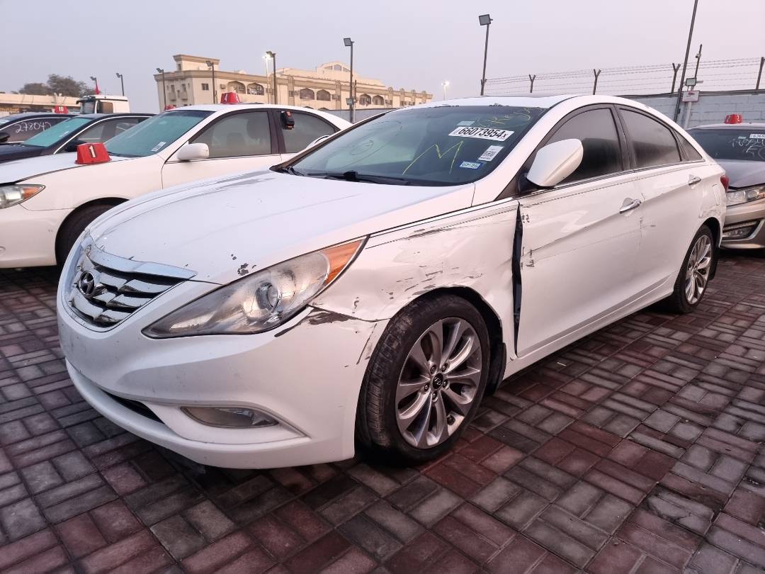 2012 HYUNDAI SONATA — 152776 Miles — Lot 124578 — Souq - Marhaba Auctions Used Cars - Image 3