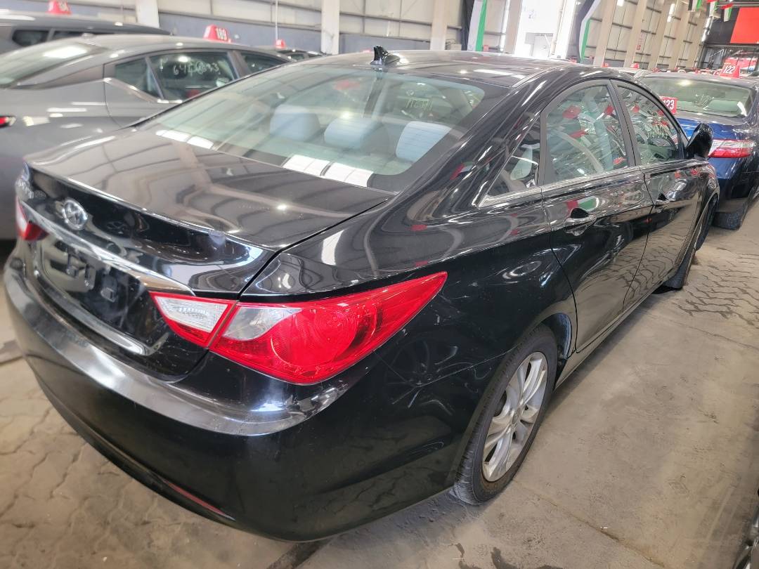 2011 HYUNDAI SONATA — 142579 Miles — Lot 043832 - Marhaba Auctions Used Cars - Image 4