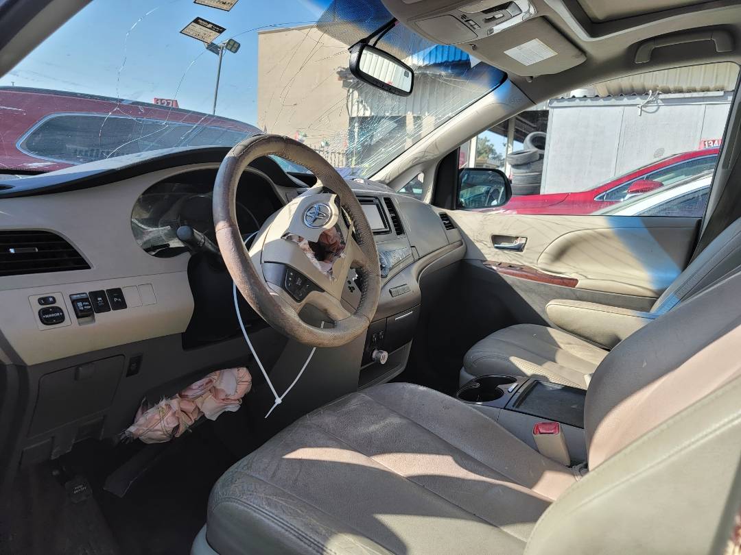 2013 TOYOTA SIENNA — 179135 Miles — Lot 5DS383083 — Main - Marhaba Auctions Used Cars - Image 6