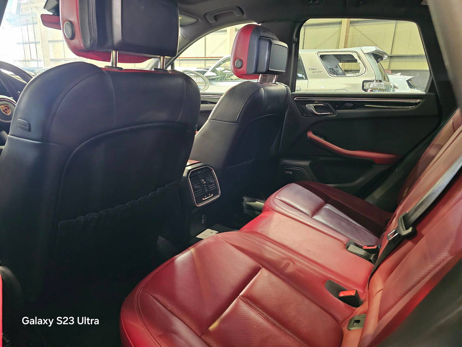 PORSCHE MACAN 2022 - Marhaba Auction Used Cars - Image 7