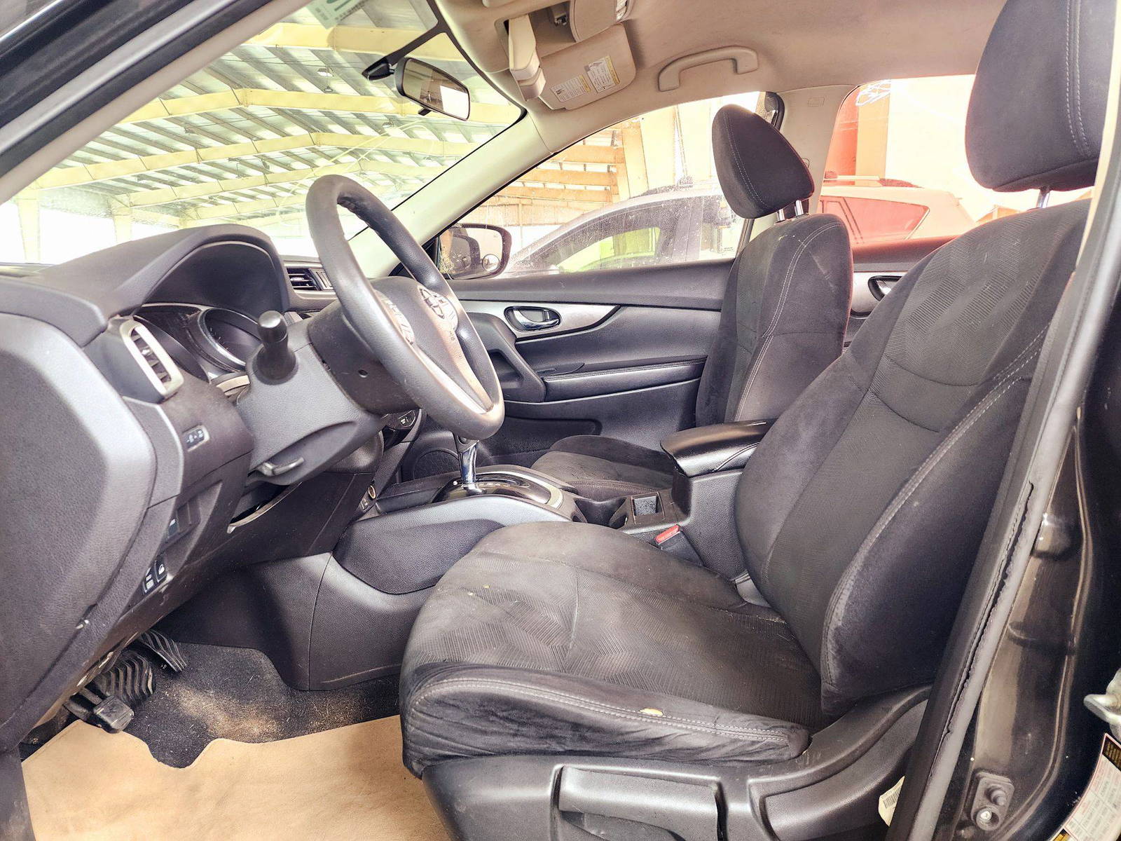2015 NISSAN ROGUE — 197596 KM — Lot 7FC879206 — Souq - Marhaba Auctions Used Cars - Image 8