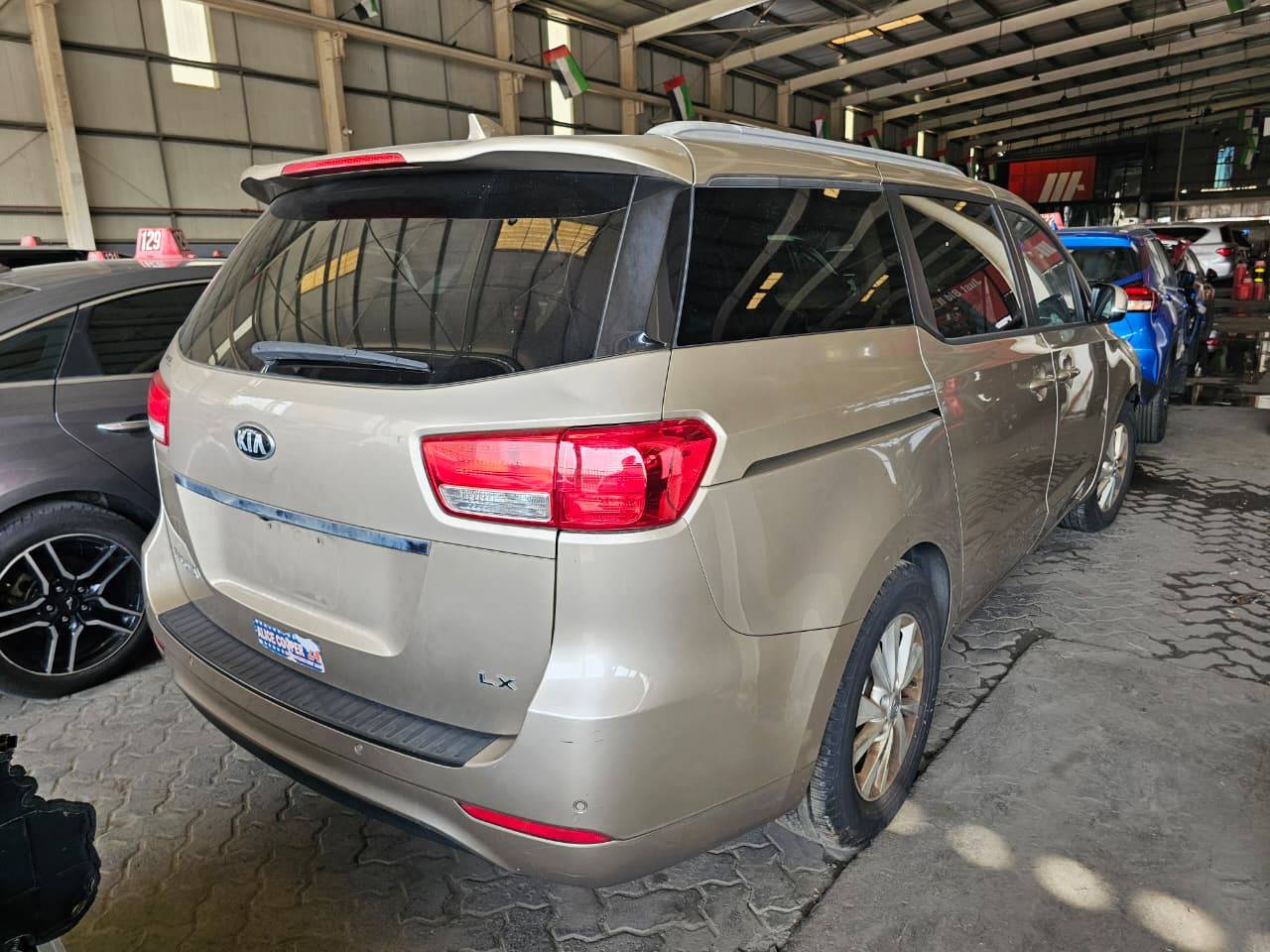 2016 KIA SEDONA — 165983 Miles — Lot 97268805 — Main - Marhaba Auctions Used Cars - Image 5