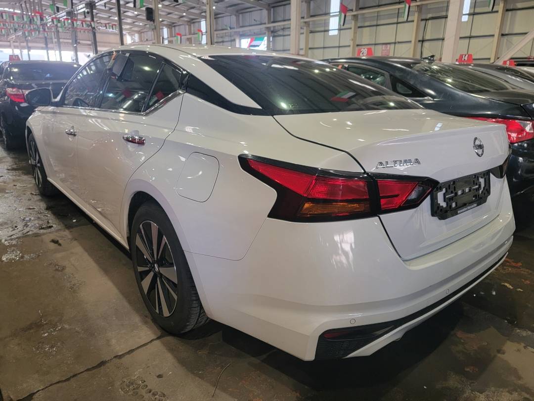 2019 NISSAN ALTIMA — 75078 KM — Lot 229029 — Main - Marhaba Auctions Used Cars - Image 3