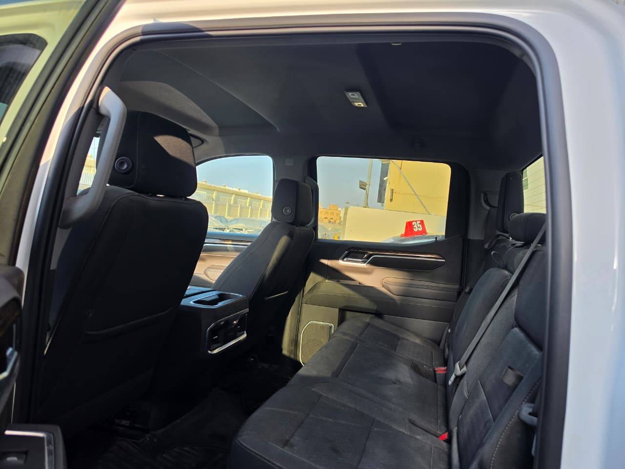 2023 GMC SIERRA K1500 — 208499 KM — Lot 93687365 - Marhaba Auctions Used Cars - Image 7