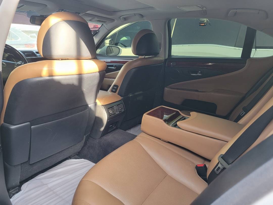 2012 LEXUS LS 460 — 273404 KM — Lot 5109582 — Main - Marhaba Auctions Used Cars - Image 11